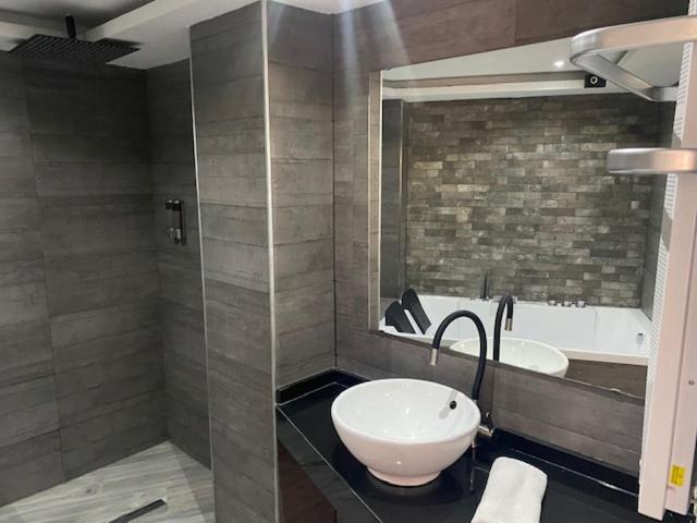 Apartamentos Las 7 Esencias Linares  Buitenkant foto